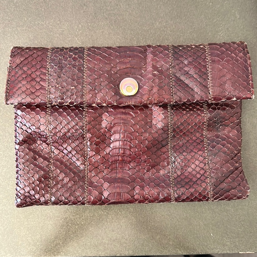 Snake skin clutch